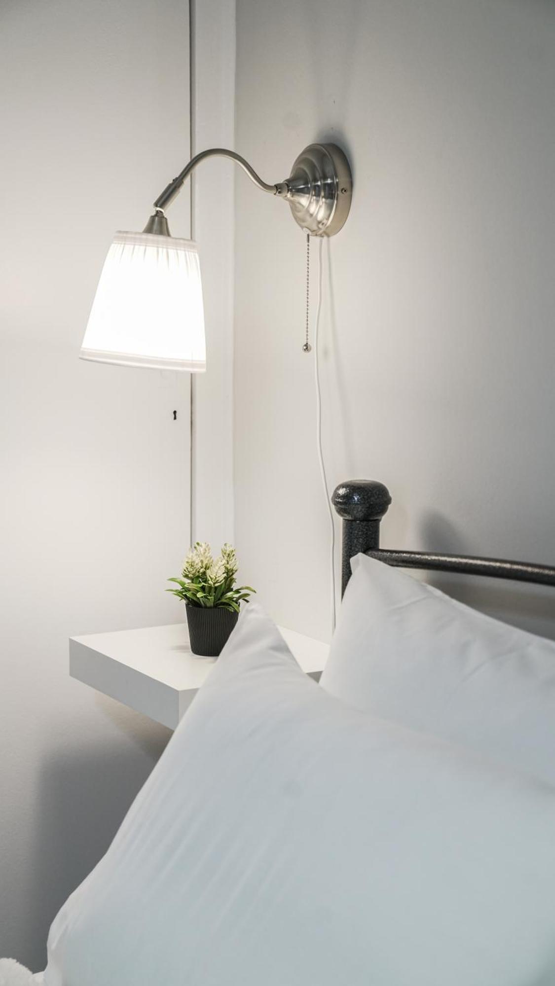 Deluxe One-Bedroom Apartment City View